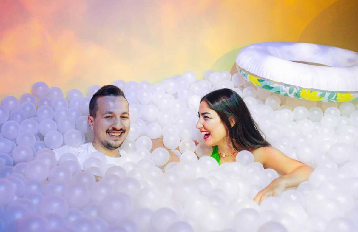 Well.. It’s day 1 of our LAST WEEKEND IN CHICAGO 😩💖 First person to tell us a funny joke to cheer us up gets a free box of candy!
Rules: YOU GOTTA BE AT HIDESEEK TO TELL US THE JOKE 😜 We’re open 2PM-8PM!!!
Get tickets here: tickets.gohideseek.com/tickets/hidese…