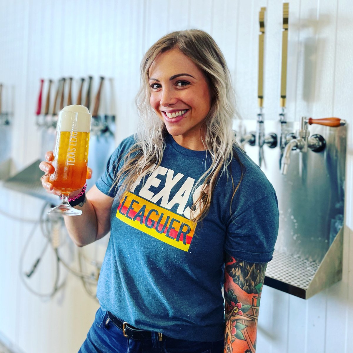 TXLeaguerBrew's tweet photo. Stop by the #TXLbeerpark and have Dana pour you a Czech Swing Pilsner on #SlowPour this weekend
New On Tap:
Dark Lager Dunkel - 5.3%
Hard Seltzer (Bomb Pop) - 5%
2019 Cabernet Sauvignon ๐ท
2019 Chardonnay
Open at 12:00 pm Friday, Saturday, & Sunday https://t.co/zAqW715wK3