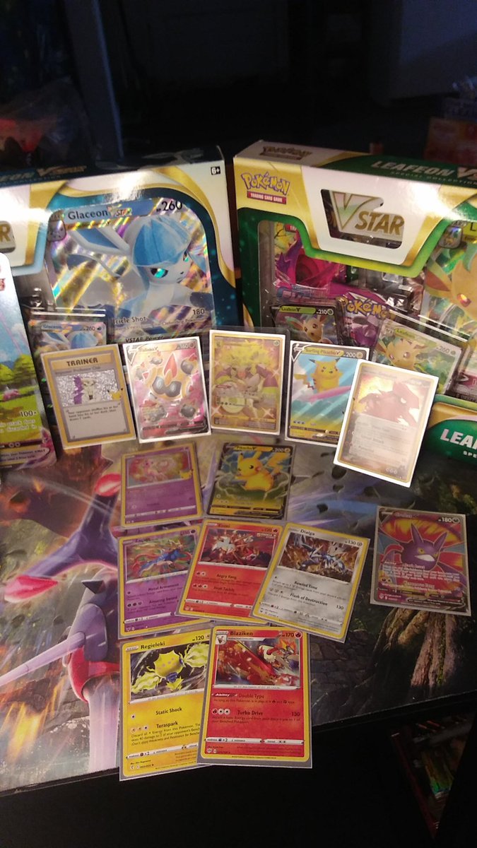 Ketchup262's tweet photo. From today's live pull incase missed it tune in next time https://t.co/PxL2z5x4nA #PokemonTCG #VMAXX #alt #art #holos #secrets #Vstar https://t.co/3CCGPcO4r6
