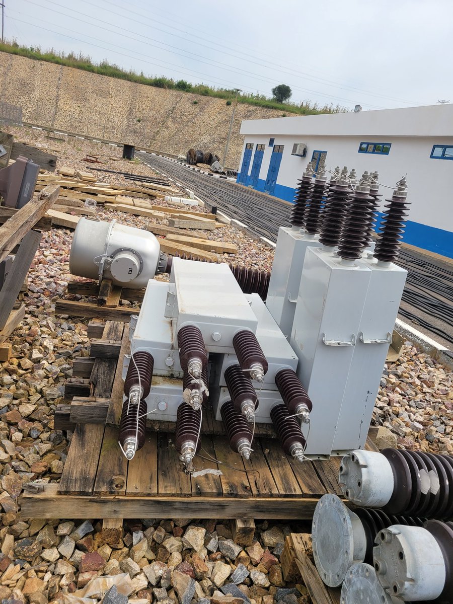 taremwa_michael's tweet photo. Today we had a successful meeting with Mr. Nabil from #Solcon EA a Contractor for @uetcl on Mirama substation. We agreed that the project should be bark on schedule and completed within the next 4 months. https://t.co/Q8uewLI1wm