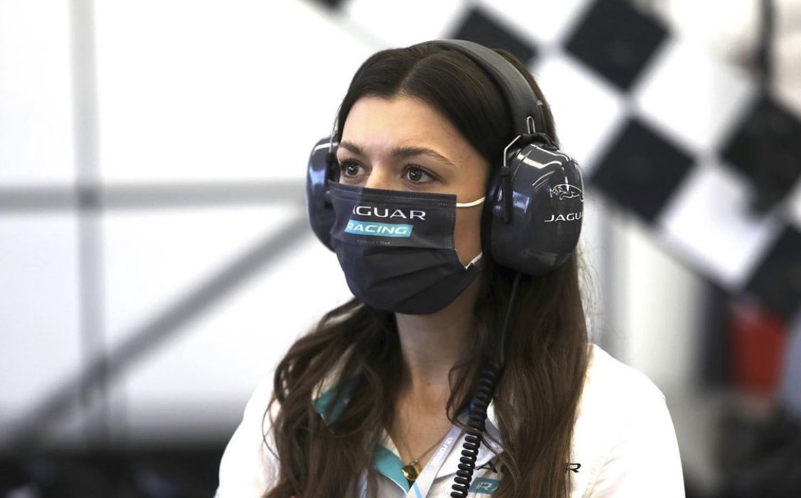 FemalesinMSport's tweet photo. Jess Shortt is another integral part of the @JaguarRacing team, delivering key events around @FIAFormulaE races ⭐️

Jess has been with Jaguar for over six years and made the switch to the race team two years ago 🚀 https://t.co/FWGvd8bopg