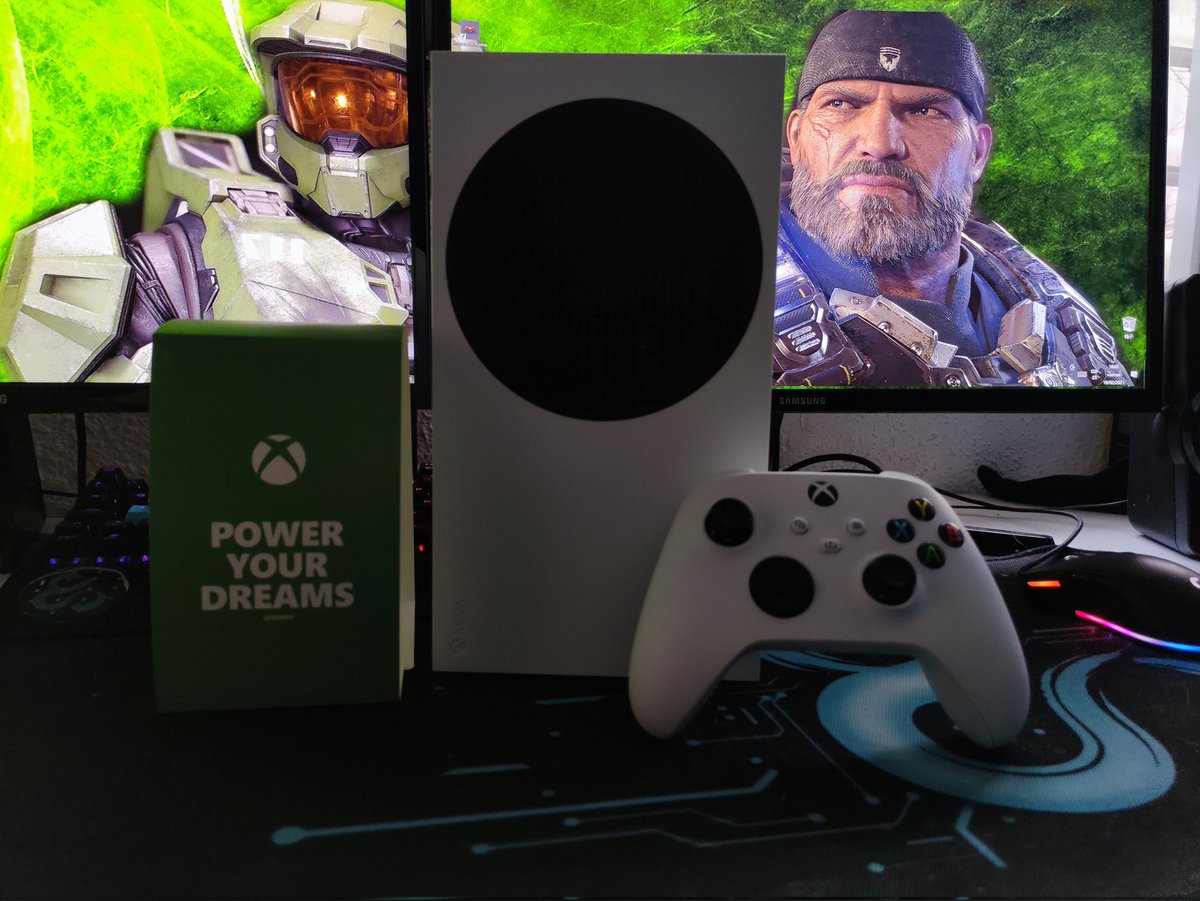 CruzDiazs's tweet photo. Gracias @Microsoft. Gracias por apoyar la industria del vídeojuego. Gracias @Xbox sois lo mejor que he y hemos tenido en años. 
Gracias por todo. 
Gracias @XboxP3 tu visión concuerda con mi pasión por los videojuegos. https://t.co/IW7GiTbajn