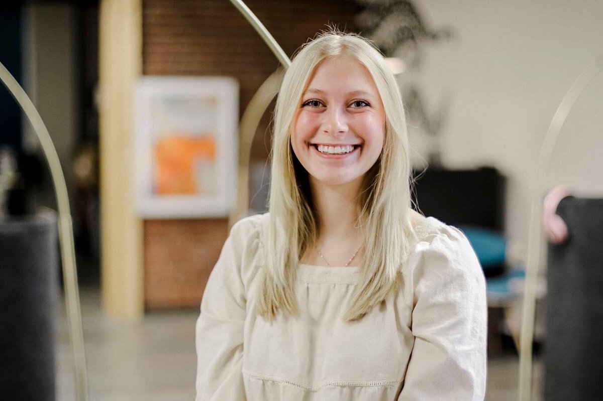 CorkTreeCreativ's tweet image. Meet Madeline &amp;amp; Mackenzie. 👋 We are so excited to have them join the CTC team as our Spring Interns! loom.ly/Dl21rS0