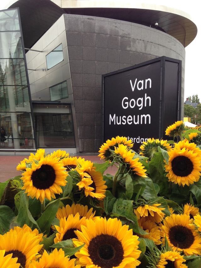 yapilacakIar's tweet photo. Amsterdam, Van Gogh Müzesine git. https://t.co/bRw2UkjGW2
