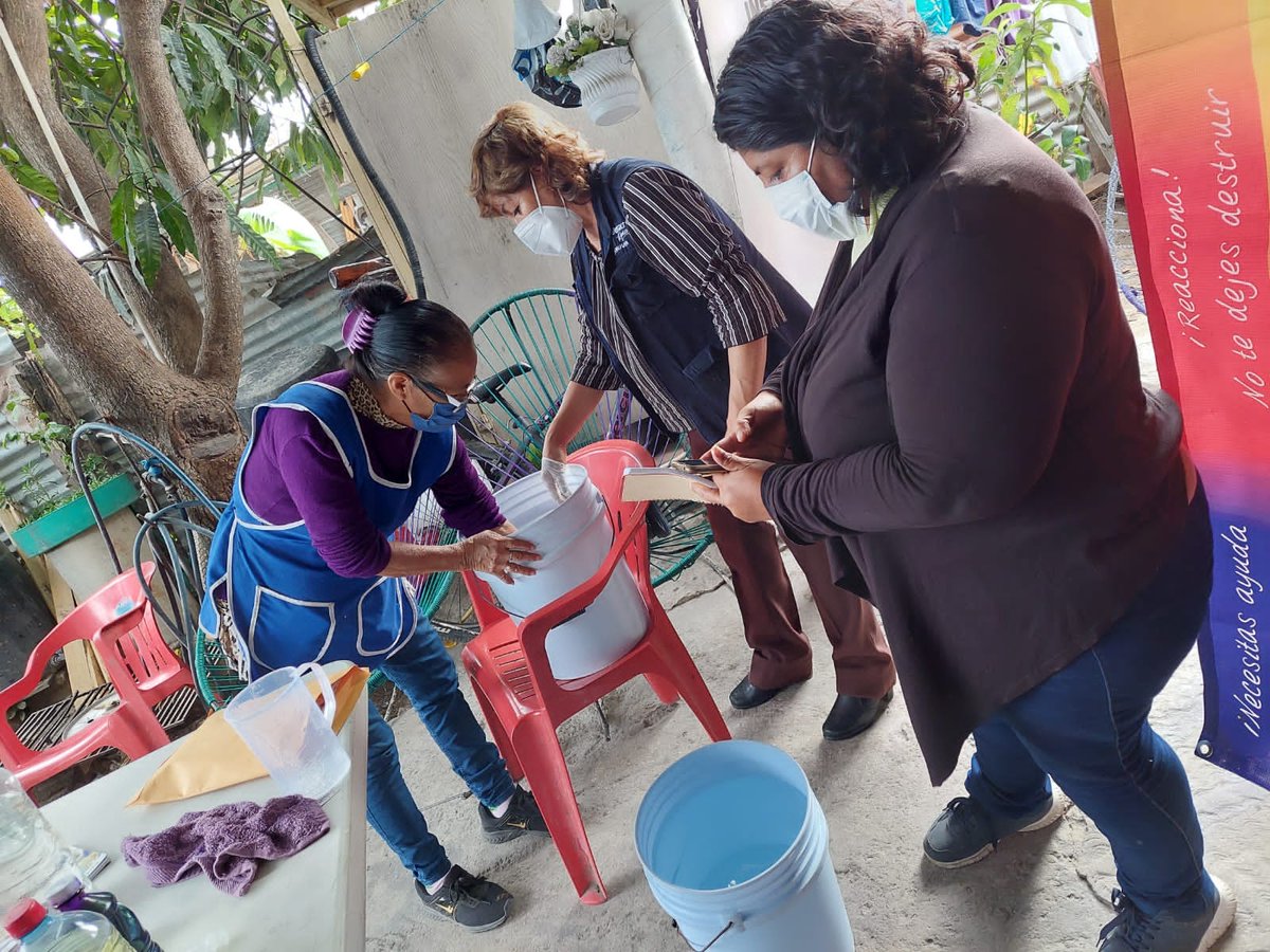 immuver02's tweet photo. Taller de elaboración de productos de 🧼🧴🧽en la Colonia Renacimiento🚩
#IMMUVER
#institutomunicipaldelasmujeresdeveracruz
#veracruz https://t.co/RjI39q7yTi