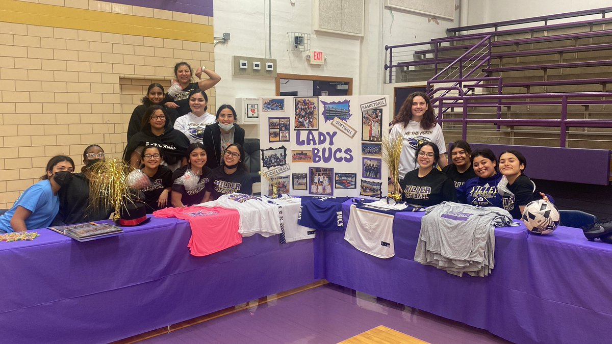 Incoming Freshman Orientation! Miller Lady Bucs representing our Girls Athletic Programs! @salinas_deleon @MillerHSMetro @EvansJusten