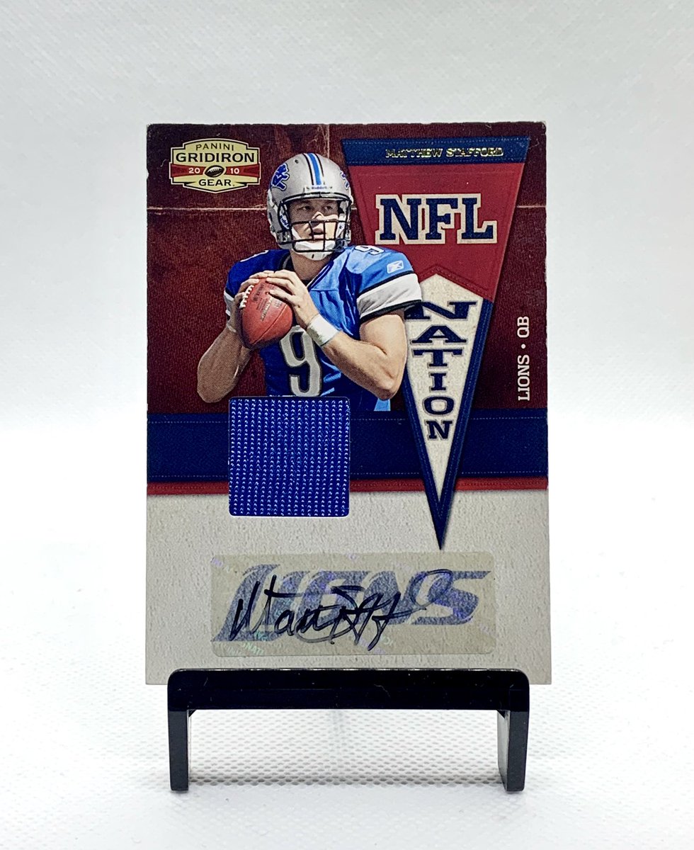🚨GIVEAWAY!🚨

Giving away this Matthew Stafford 2010 Panini Gridiron jersey relic auto 5/5!

All you have to do is RT and be a follower! I will randomize a winner on 2/5. Good luck!