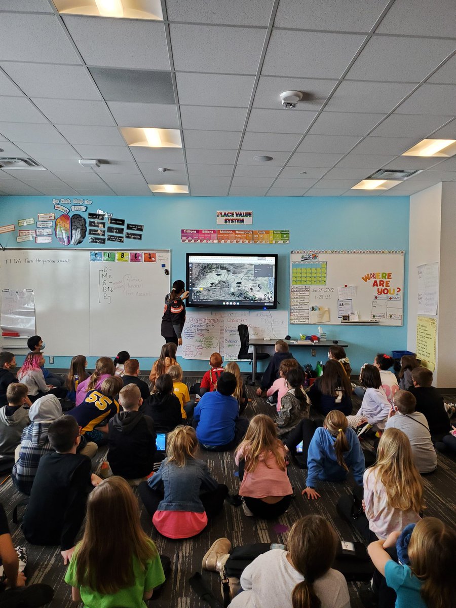 Mrs_Webb86's tweet photo. @miss_difalco took us on a virtual field trip to The Great Serpent Mound today using @googleearth! This is such a cool piece of ancient history found right here in Ohio! #4thgrade @TESK5AP @TallmadgeElemAP @misterboothTES https://t.co/5fnJXkDfpZ