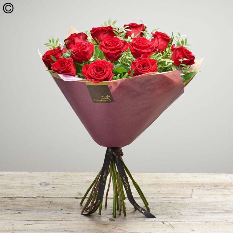 AnneFlorist's tweet photo. It’s coming up to that time of year ❤️ #ValentinesDay #redroses #flowers #Naas #Kildare https://t.co/SrGXYvEys8