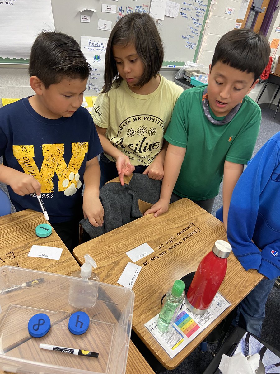 carreoncubs's tweet photo. Learning from each other! Brick and Mortar thanks to #Ellevation. @webbcubs https://t.co/GMOeebP8IY