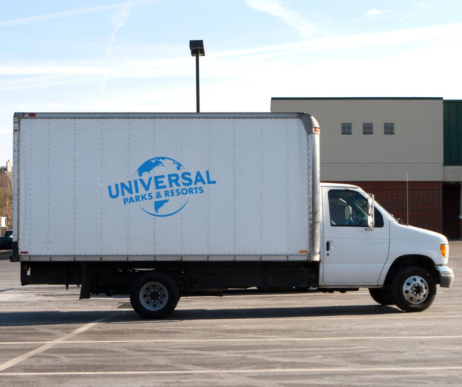 UniversalORL's tweet photo. Get in, folks. We're goin' to Universal! https://t.co/utMgB6rUEX