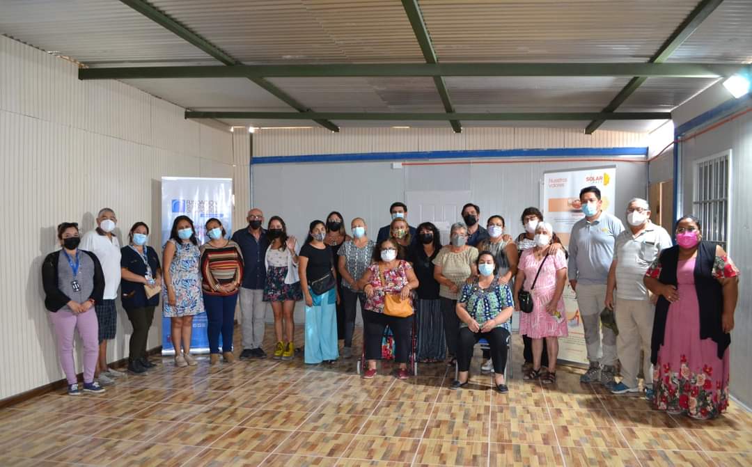 FSP_Tarapaca's tweet photo. Estamos felices de firmar convenio con la Junta de Vecinos N35, Mujeres a Tu Medida y @solarpack, para desarrollar dos proyectos de desarrollo inclusivo con la comunidad de #SantaEmilia en #LaTirana @ServicioPais 
#Tarapaca  #PozoAlmonte #emprendimiento #AlfabetizaciónDigital https://t.co/OpWaA9RMMD