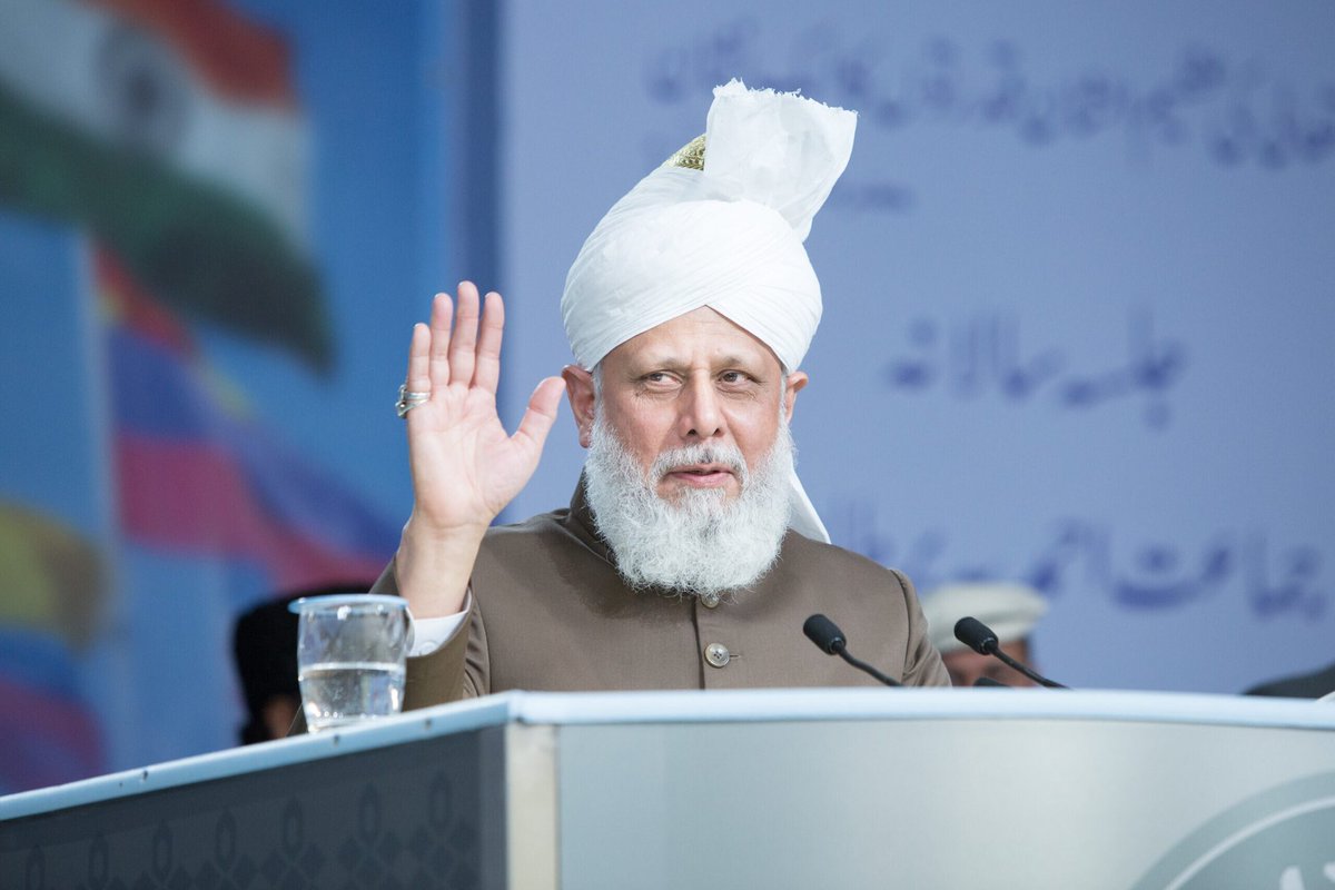 AzharBharwana's tweet photo. Biggest blessing in our lives❤
#AhmadiyyaKhilafat https://t.co/24rmz3Ka4A