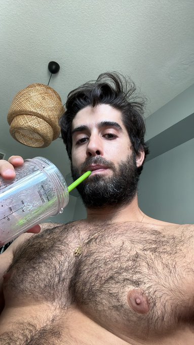 Slurp slurp https://t.co/tas9HPKnZ8