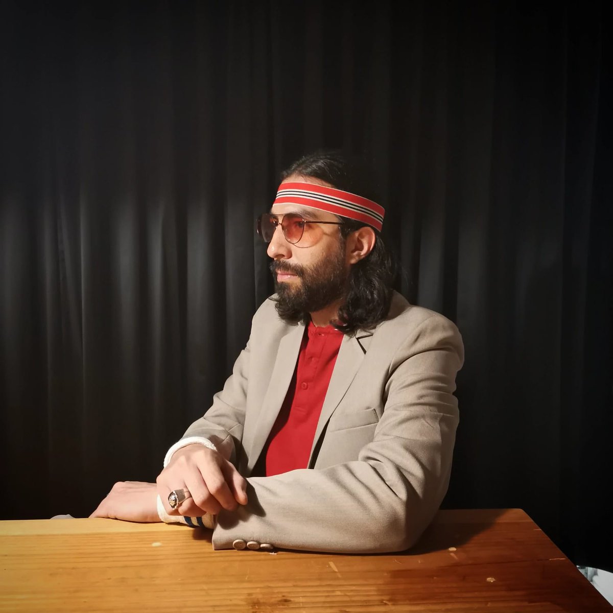 Hoy es viernes y Rica lo sabe.
Estamos a una semana del estreno de MIENTRAS DUERMES!

Foto x Guillermo Llamas Altamirano