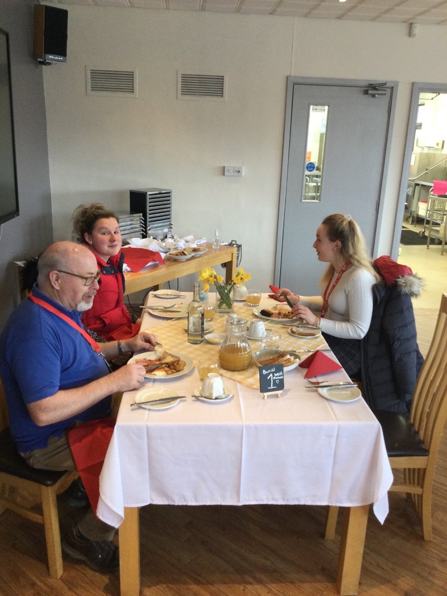 Fferm Fronlas Farm tweet media