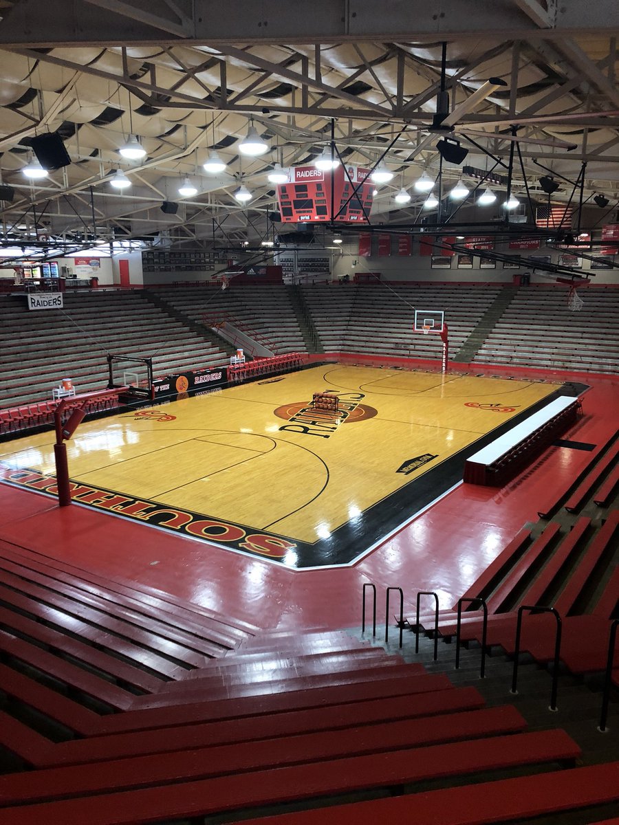 Best venue in Indiana for high school basketball….Huntingburg’s Memorial Gym! I’m really going to miss this place. 🏀
