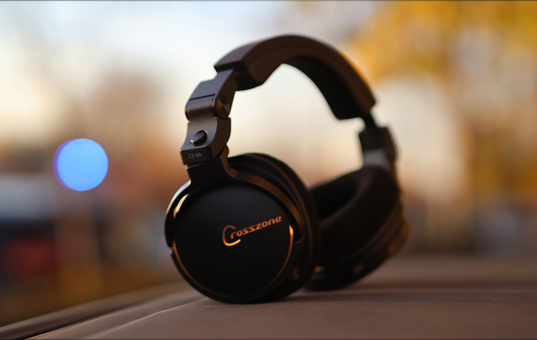 audioheavenrev's tweet photo. More photos with the amazing CZ-8A Headphone from Crosszone! If you like a wide soundstage, and are looking for a closed back headphone, you can check my full review on them, here 

https://t.co/MKLQ60vDiK

#headphones #crosszone #audiophile #art https://t.co/DMeylEKfnm