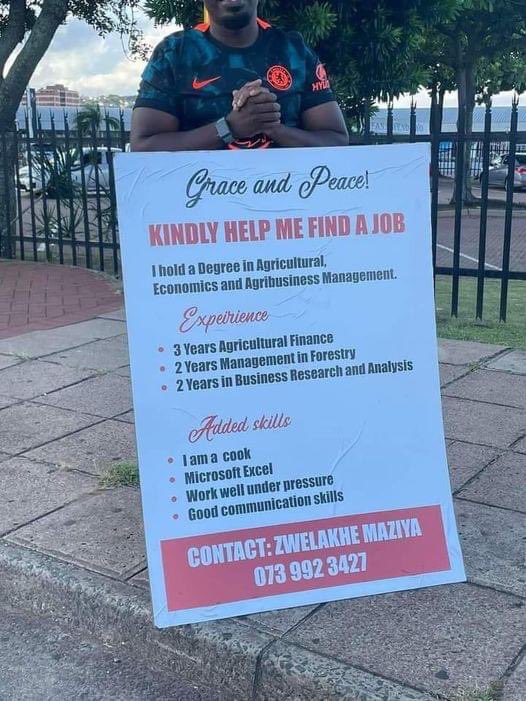 Can you please  retweet this untill he get a job  #Iblewit #BBManzi