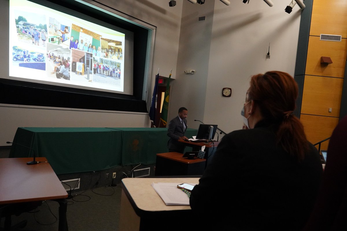 botetourtcounty's tweet photo. We were honored to team up with the @BotetourtChambr @visitvbr and Botetourt Co. Schools to present the 2022 State of the County address. Thank you to our partners at the Chamber for organizing the event. https://t.co/8E9cDmZaQm
#wearebocova #bocova #botetourtcounty https://t.co/EQFcBtI5nW
