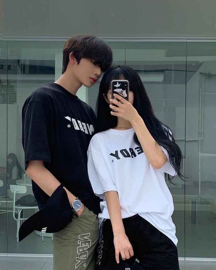 ChirinosNoises's tweet photo. Ideas para vestimenta con tu pareja 👌✨#aesthetic https://t.co/x7Z8I3r76y