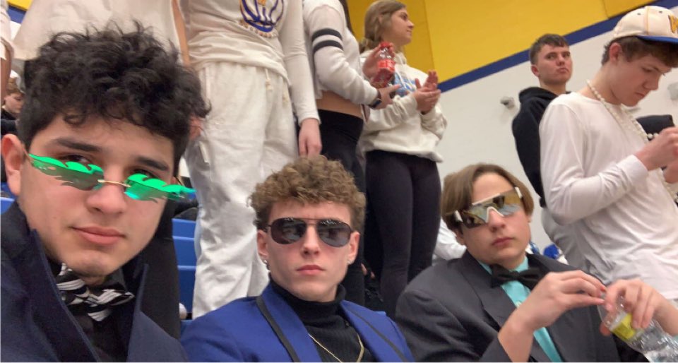 WE WANT THAT CHAIN⚪️⚪️⚪️⚪️ <a href="/BCSNsports/">BCSN</a> #SSOTW #whiteout