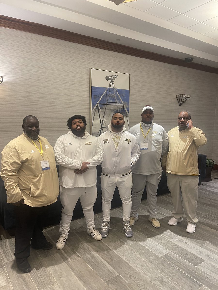 Coach_Dspencer's tweet photo. The MOB https://t.co/h56uryrhIR