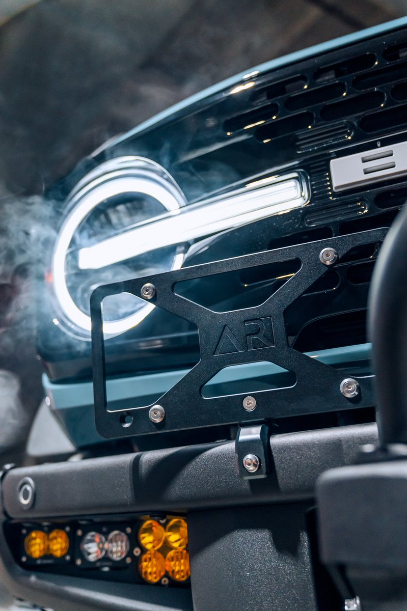 WoyshnisMedia's tweet image. I’m lovin these new Broncos