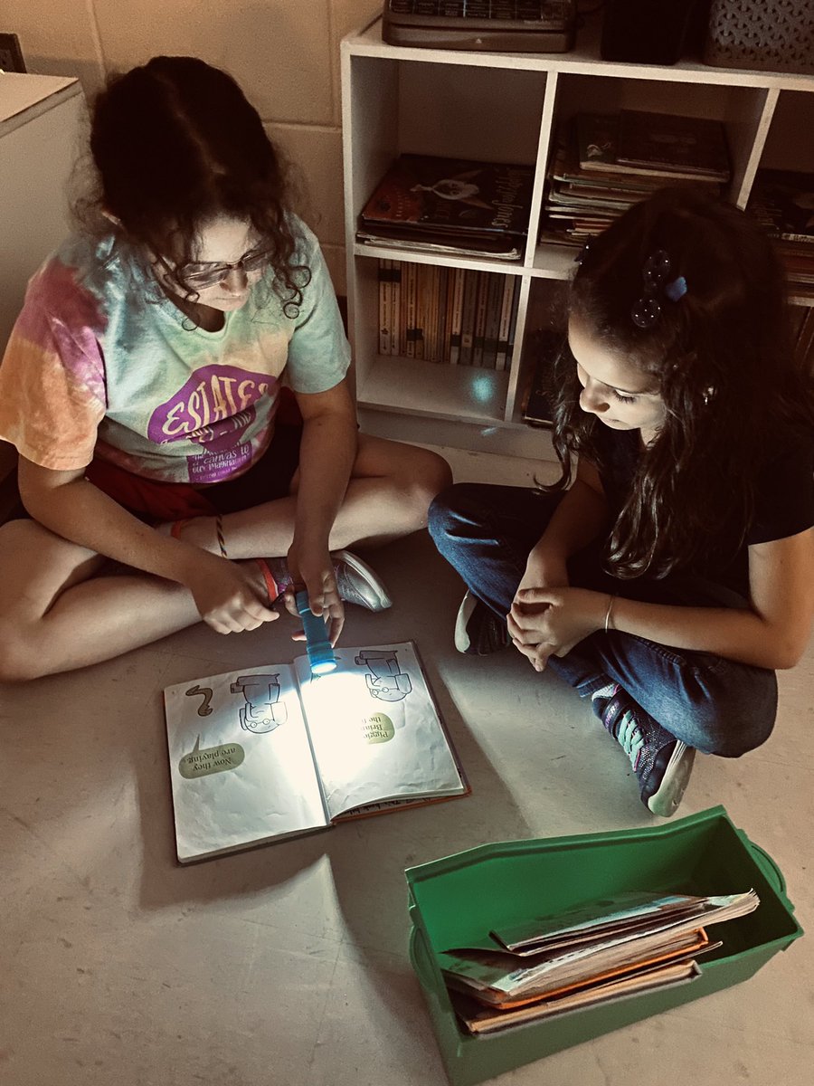 KPSchneider9's tweet image. Made my week ♥️. @Michell01957241 I hope your heart swelled with pride as you watched your #3rdGraders help my #1stGraders sound out words they got stuck on in their books. Amazing 🤩! We loved being your reading buddies! @collierschools @EESpanthers #CCPSProud #WeAreReaders