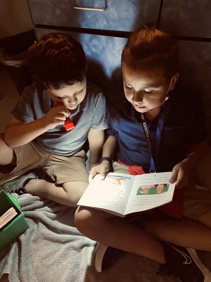KPSchneider9's tweet image. Made my week ♥️. @Michell01957241 I hope your heart swelled with pride as you watched your #3rdGraders help my #1stGraders sound out words they got stuck on in their books. Amazing 🤩! We loved being your reading buddies! @collierschools @EESpanthers #CCPSProud #WeAreReaders