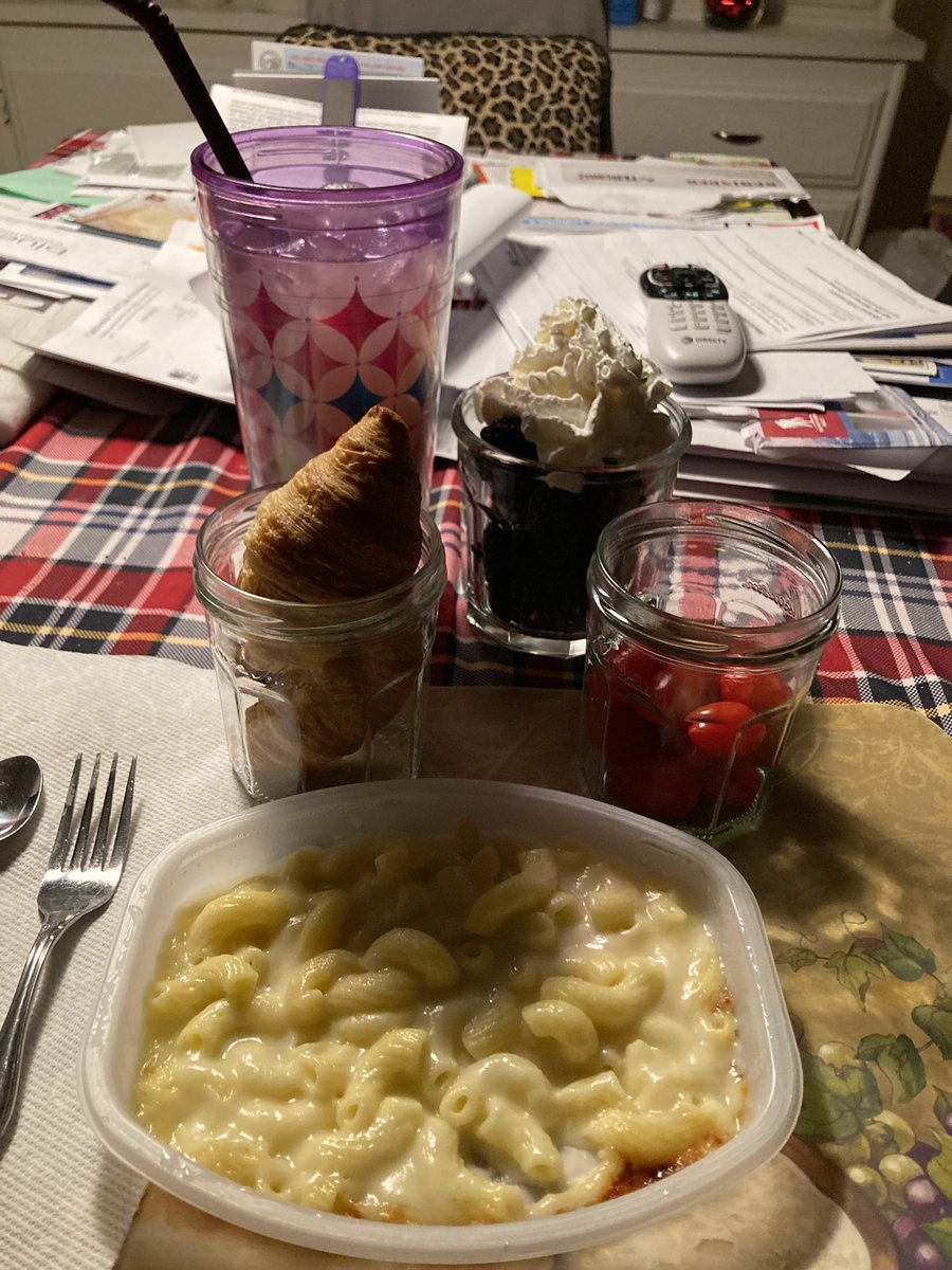carson_louis's tweet photo. Dinner 🥘 lean cuisine white Cheddar Mac and cheese 🧀, mini croissants 🥐 baby tomatoes 🍅 mixed berries with whip cream and ice 🧊 tea 🍵 yummy 🤤 nom nom 🤤 nom #leancuisinewhitecheddarmacandcheese #minicroissant🥐 #babytomato🍅 #mixedberrieswithwhippedcream #greencoldicedtea https://t.co/5utxYhVHbL