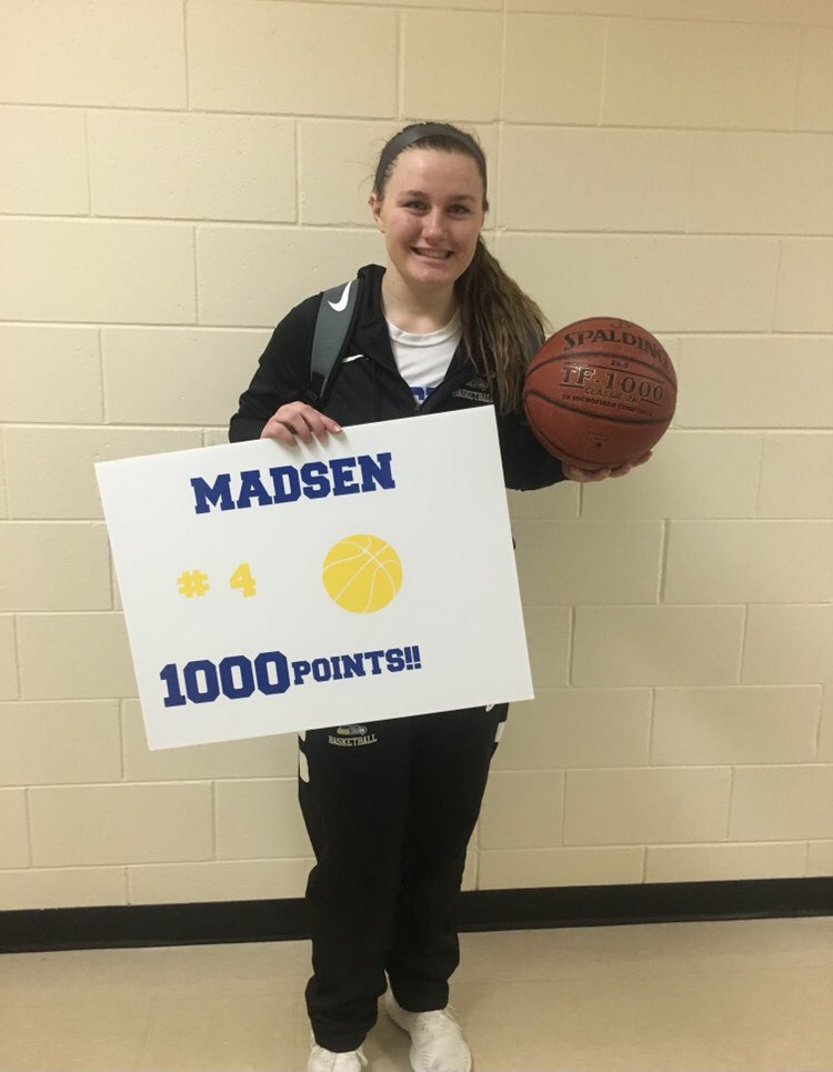 LadySkyhawksBB's tweet photo. 1,000 points must run in the family.  Congrats @madsen_macy on joining both her sisters in the 1,000 point club. @morgbball @meganmadsen20 https://t.co/mV2scGXVH9