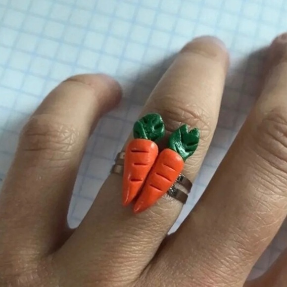 This is not what she meant when she said "I want 2 carat ring" ...