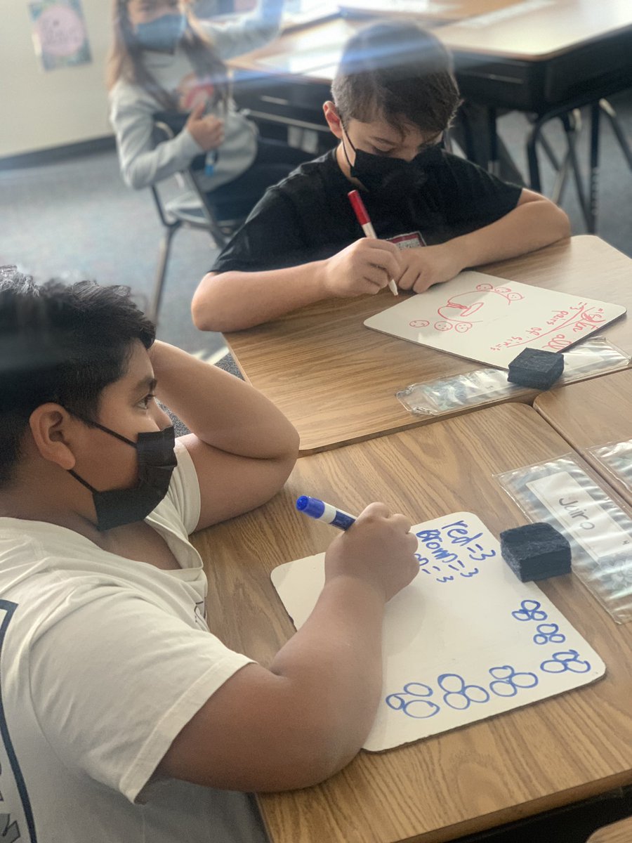 AsimaBhatty's tweet photo. “Contemplate then Calculate” helping students develop new ways of seeing structure and discovering what is mathematically important in the image. #D25RoughDraftMath https://t.co/hu2cNXwVwq