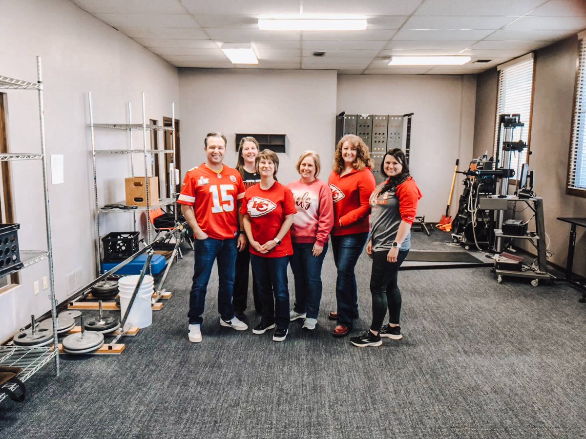 nancywilsonpt's tweet photo. Red Friday #chiefskingdom https://t.co/DQGddfjELU