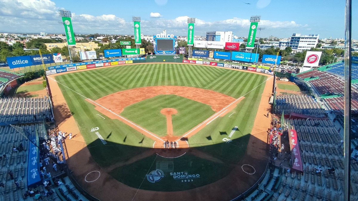 LVBP_Oficial's tweet photo. Santo Domingo, siempre radiante 😍⚾. ¡Gracias por recibirnos! 🇩🇴🤝🏼🇻🇪

#LaPasiónDeTodos ⚾🇻🇪 https://t.co/mm9lc6xAnJ