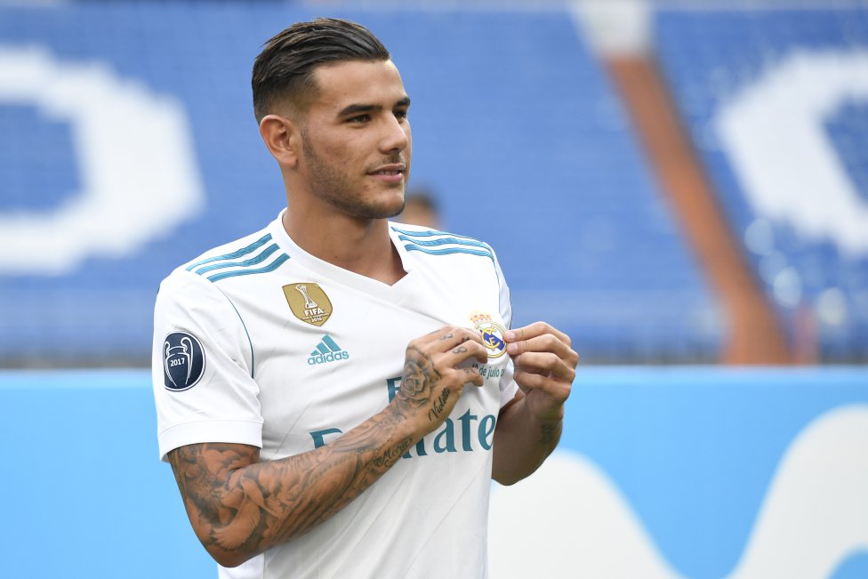 (fan) REAL MADRID FANS 🤍 tweet media