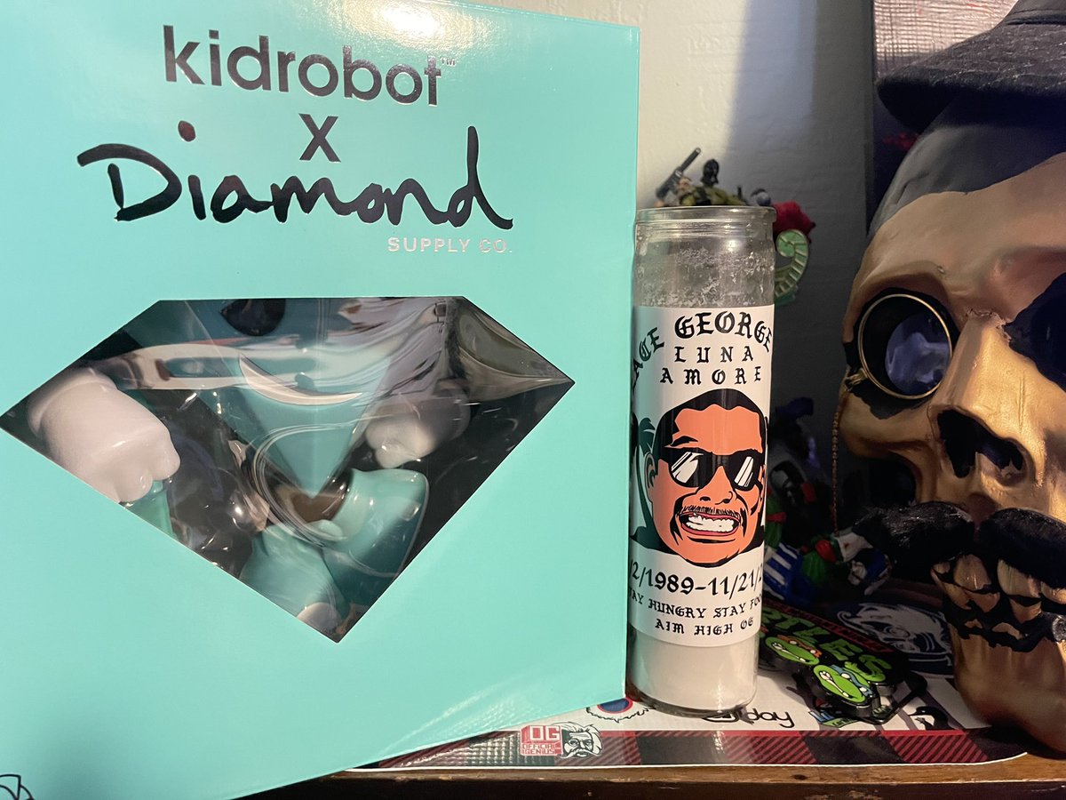 geniusoriginals's tweet image. Won the @NickyDiamonds #vvs1 #diamondcryptodunks giveaway !!  Gotta be a holder to win !! @Kidrobot x @diamondsupplyco