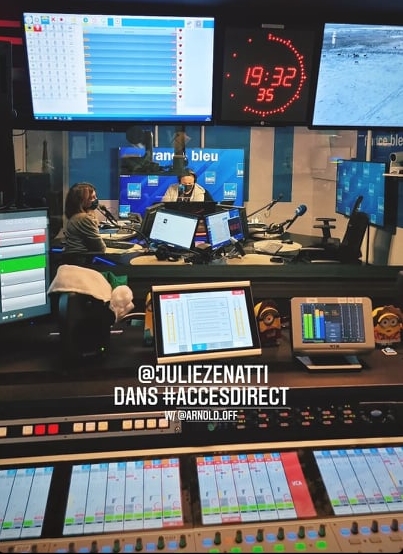 JulieZbyDE's tweet photo. #Lesamis Vous avez loupé l'interview de notre belle 
@juliezenattioff dans #accesdirect sur @francebleu ! N'hésitez pas à vous rendre à ce lien pour retrouver le #Replay ! ♥ -> https://t.co/6TeJLdKx1f

#JulieZenatti #Radio #Interview https://t.co/IFFlFIeAcv
