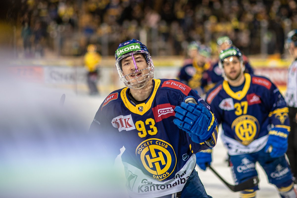 HCD_offiziell's tweet photo. 6⃣Punkte kurz vor Olympia. Eine perfekte Reaktion auf die schwierigen letzten Wochen. 
Aber gegen den @scbern_news brauchte es nochmals alles. Die Fakten:
📰 https://t.co/Od9VQj4gkT
📺 https://t.co/wzbB4g4Mfg
🎙️  https://t.co/J7d5dy1YzR (Gamewinner #93)

#HCDvsSCB 4:3 https://t.co/1idClKi4QY