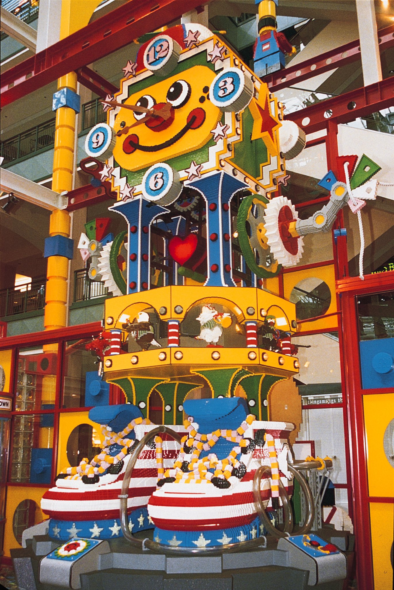 Giraf Smadre Verdensvindue Mall of America on Twitter: "What better time to ✨reminisce✨ on what was  once the LEGO Imagination Center, now the @LEGO_Group Store, than today!  Opening with Mall of America in 1992, #LEGO