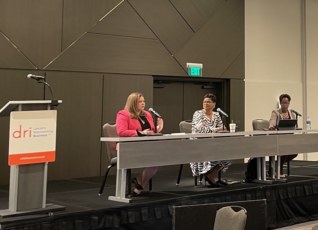 sbalawyers's tweet photo. This week, Laura Emmett spoke on the importance of having a strong female support network at the DRI Women in the Law seminar in Texas #TheSBAWay #DRIWITL #notorioussquad https://t.co/AgDh8G6f6T