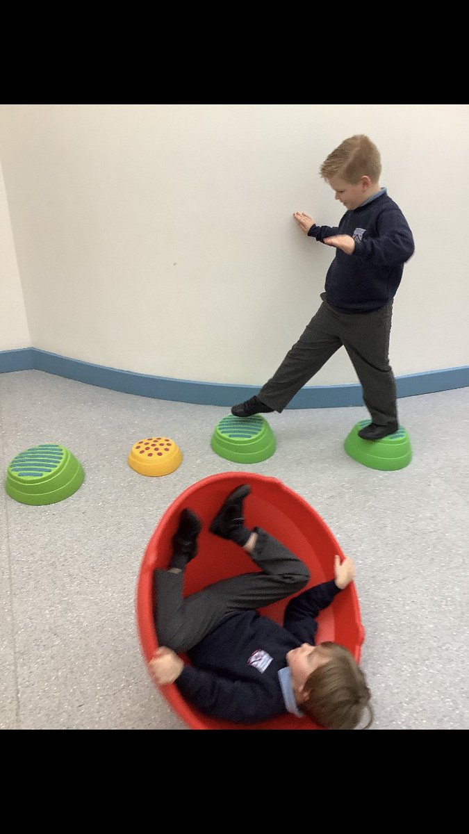 ALS_KS2's tweet image. Spain Class have had a very exciting week! Self Portraits, column multiplication, sensory circuits and tuff trays! A very busy week indeed 🧩🎨📚 #practicalresources #sensory #playbasedlearning