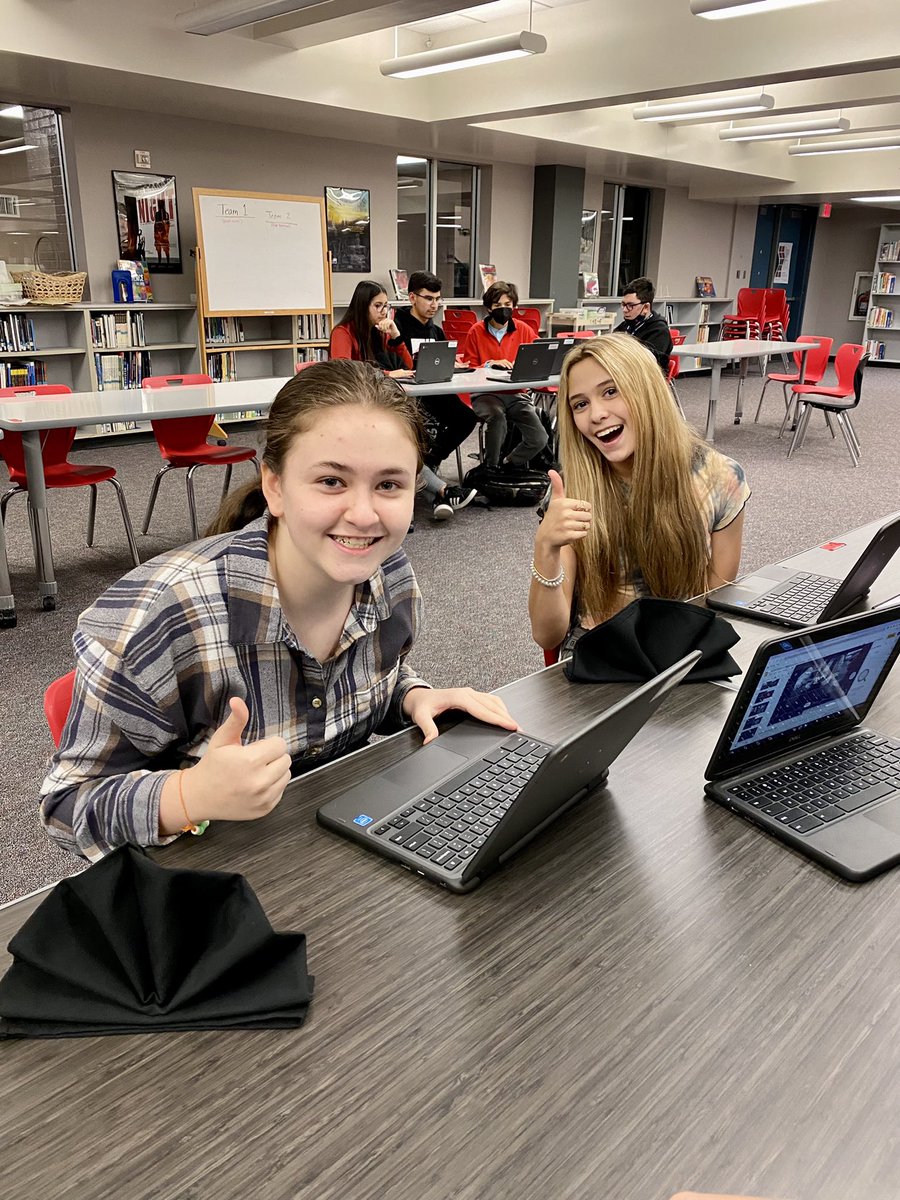 MrsRowe_THS's tweet photo. Intro to Culinary Arts practiced different napkin folds today! A fun way to end our table setting unit! @CulinaryArtsTHS @TISD_CTE https://t.co/dWK51Rr1Qq