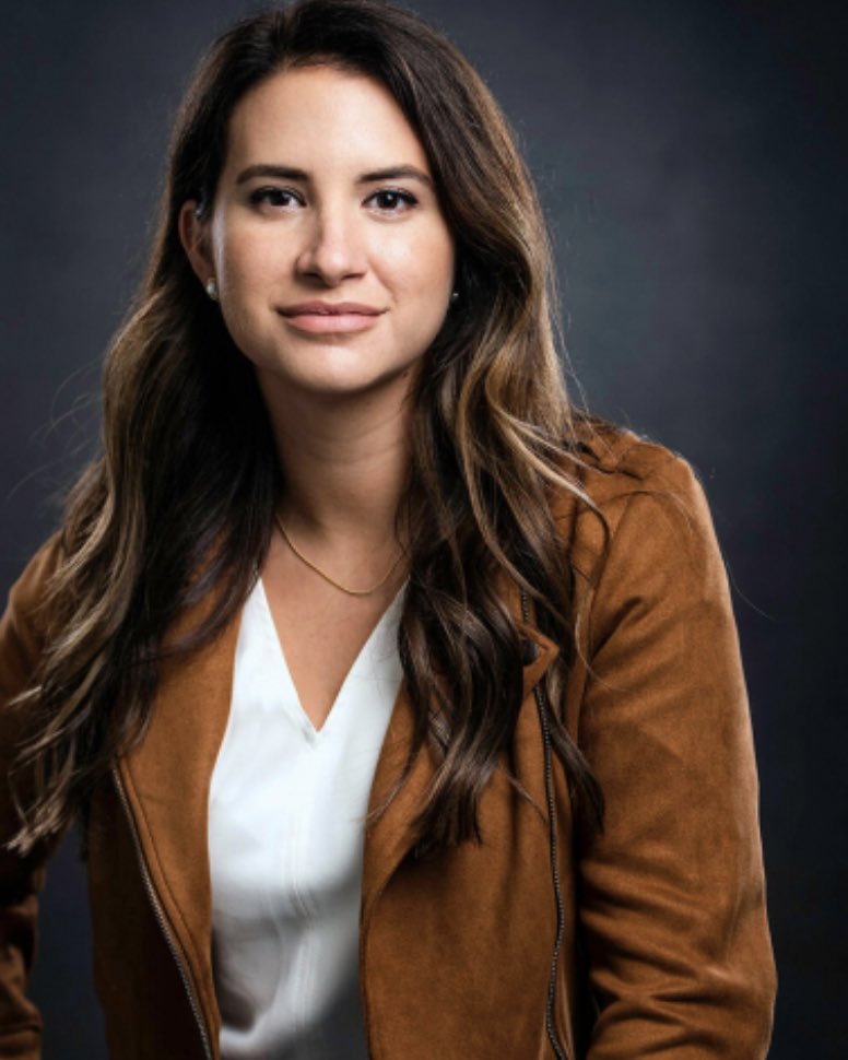 firstsistershq's tweet photo. For #FSFeelGoodFriday we’ll be spotlighting Global Head of Machine Learning Business Development, Startups, and Venture Capital at Amazon, @alliekmiller! Congrats on all your success Allie; we’re rooting for you and would love to have you on an AI panel one day! 💌 #amazon https://t.co/8snjKNOoQG