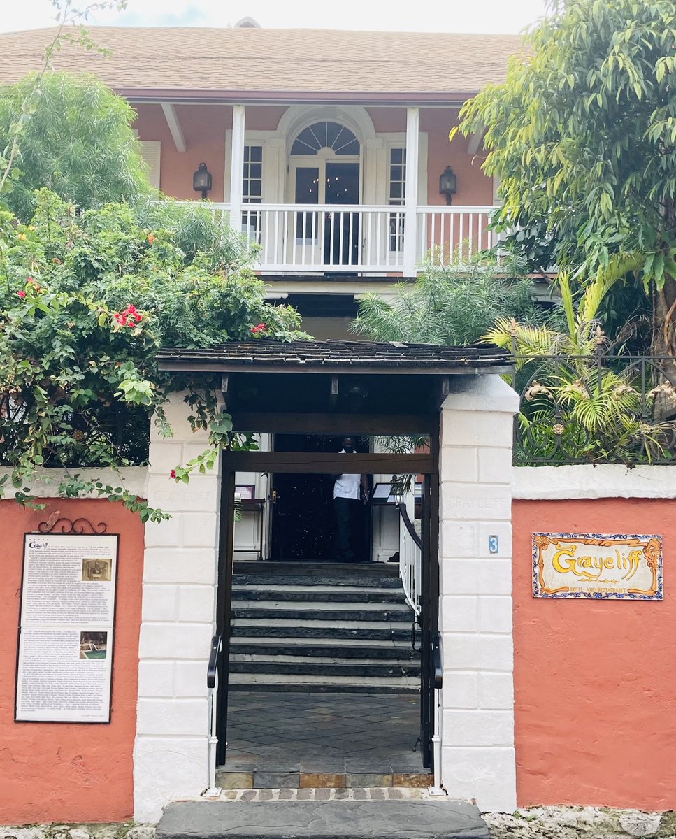 CityAndShore's tweet photo. Doors of #Nassau #Bahamas https://t.co/pOQoquyCto