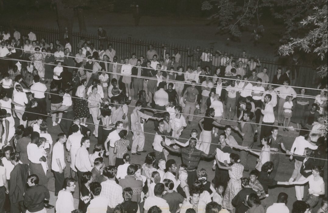 dancingblackca's tweet photo. Who remembers going out dancing on a Friday night? Images like this one from our virtual exhibition show us how young Black Canadians often participated in social dances 🕺🏿

📸 “Grange Road Dances” Globe and Mail, 1956 #BlackHistory #CanadianDance https://t.co/rehwW8gFtu