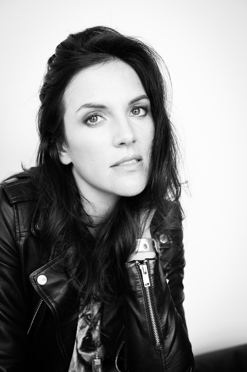 Time to meet the Consumer team! First up: our fearless co-writer/director, <a href="/StephanieIzsak/">Stephanie Izsak</a> 🩸

#FemaleFilmmakerFriday #crazy8sfilms22 <a href="/Crazy8sFilm/">Crazy8s Film Society</a>