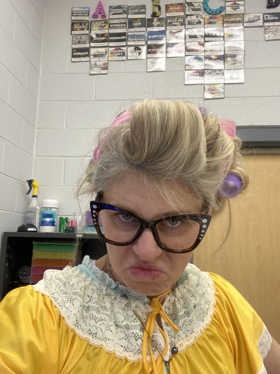 Old lady Logan is wishing everyone a Happy 100 days! #100happydays