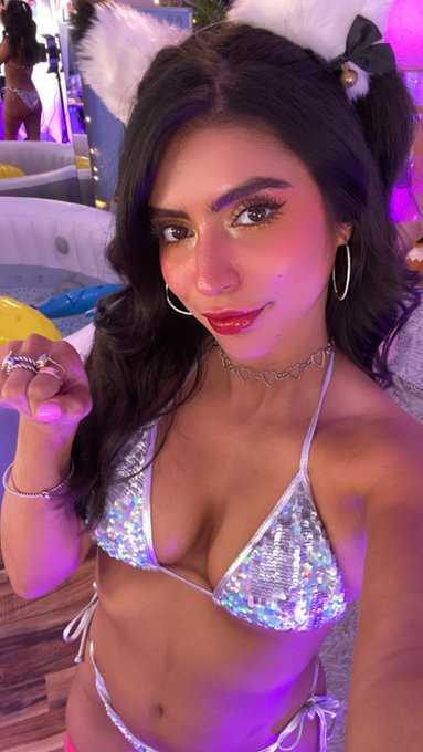 pur. meow. https://t.co/STEnfPxSZH https://t.co/E4zVOGsZ6E<a href="/tag/onepiece"class="tags"><span>#onepiece</span></a><a href="/tag/nicorobin"class="tags"><span>#nicorobin</span></a>